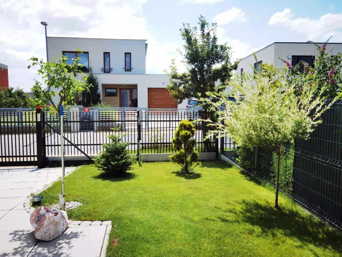 Yipin Villa Prag Eksteriør billede